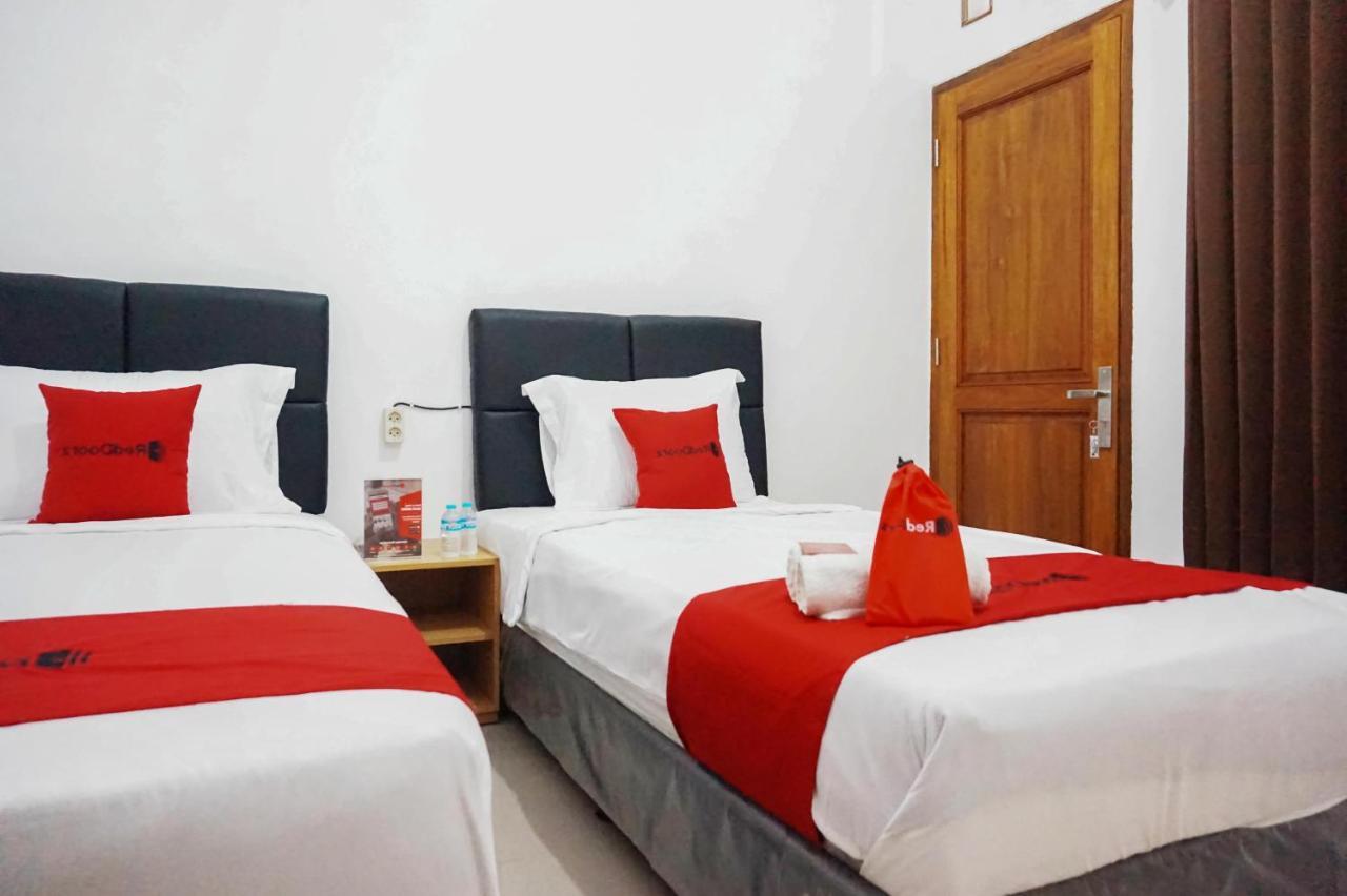 Reddoorz @ Jalan Danau Limboto Otel Malang Dış mekan fotoğraf