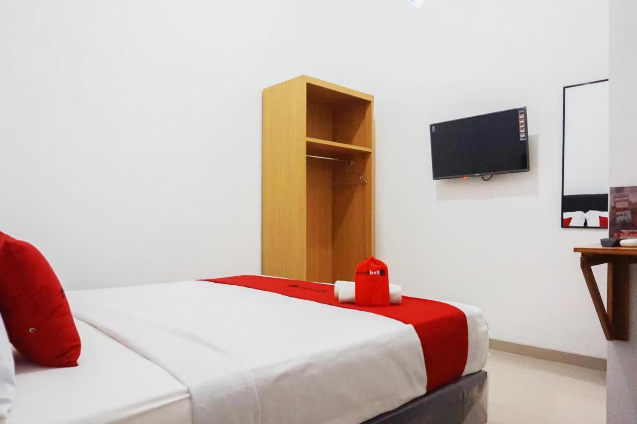 Reddoorz @ Jalan Danau Limboto Otel Malang Dış mekan fotoğraf